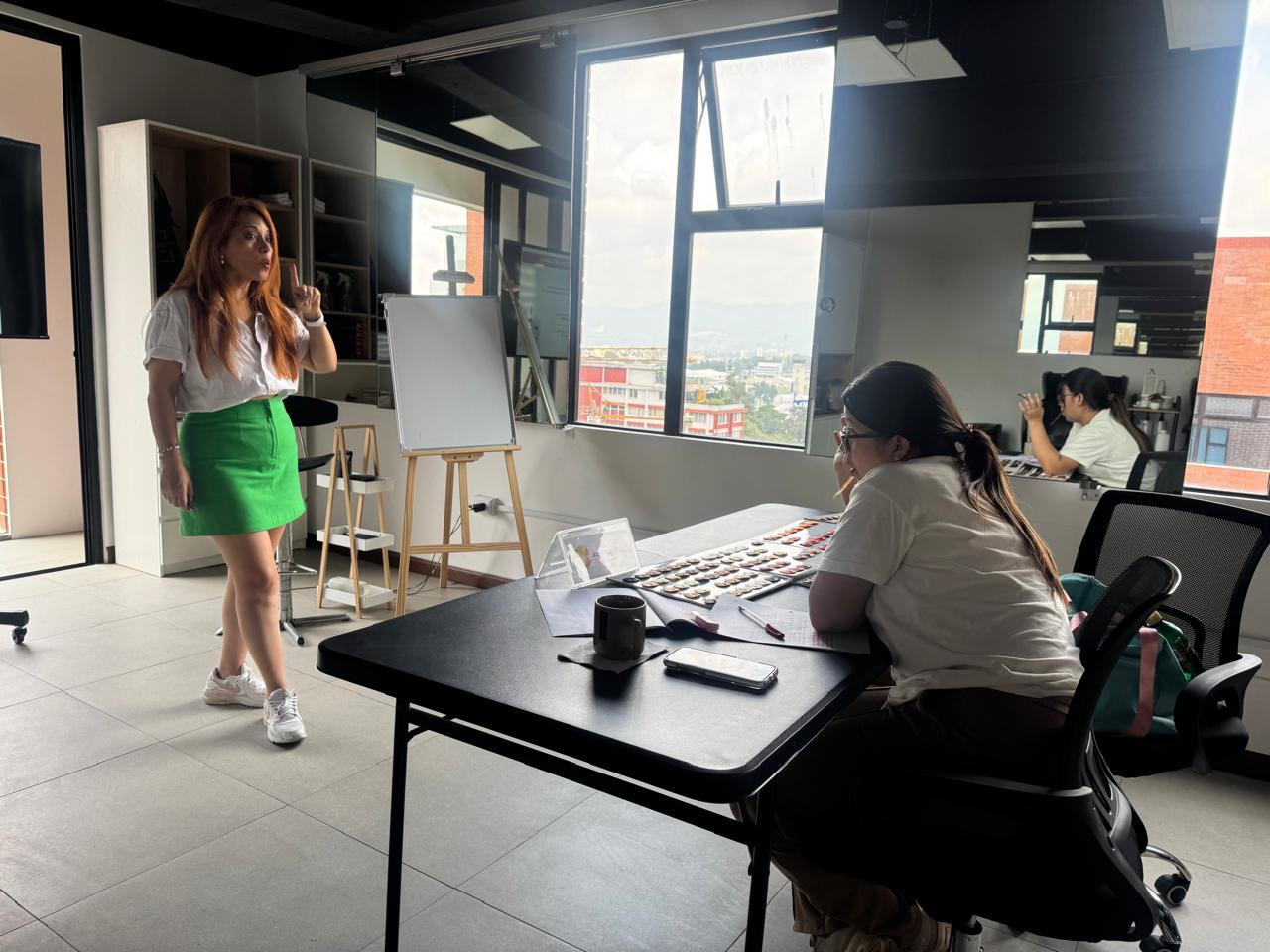Academia Intensiva en Color Online